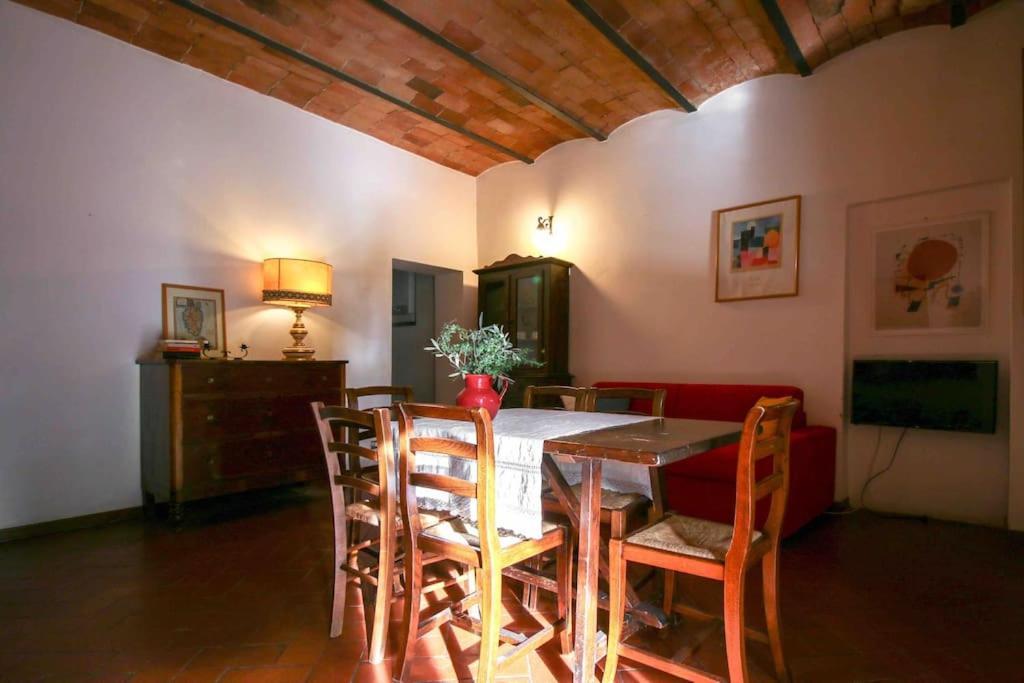 Il Cascino Guest House เกรเว อิน เคียนตี ภายนอก รูปภาพ