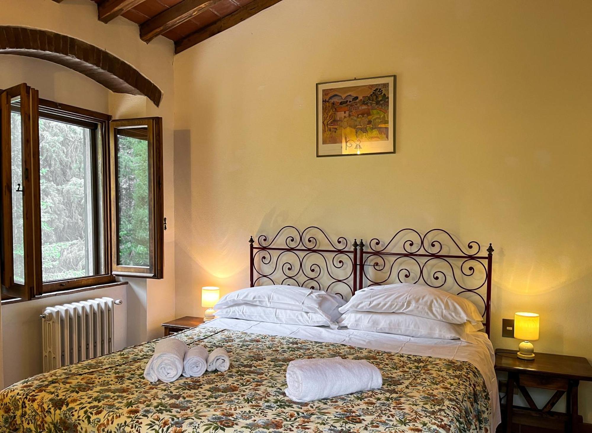 Il Cascino Guest House เกรเว อิน เคียนตี ภายนอก รูปภาพ