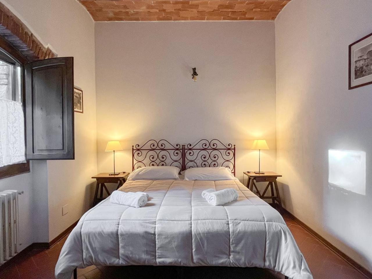 Il Cascino Guest House เกรเว อิน เคียนตี ภายนอก รูปภาพ