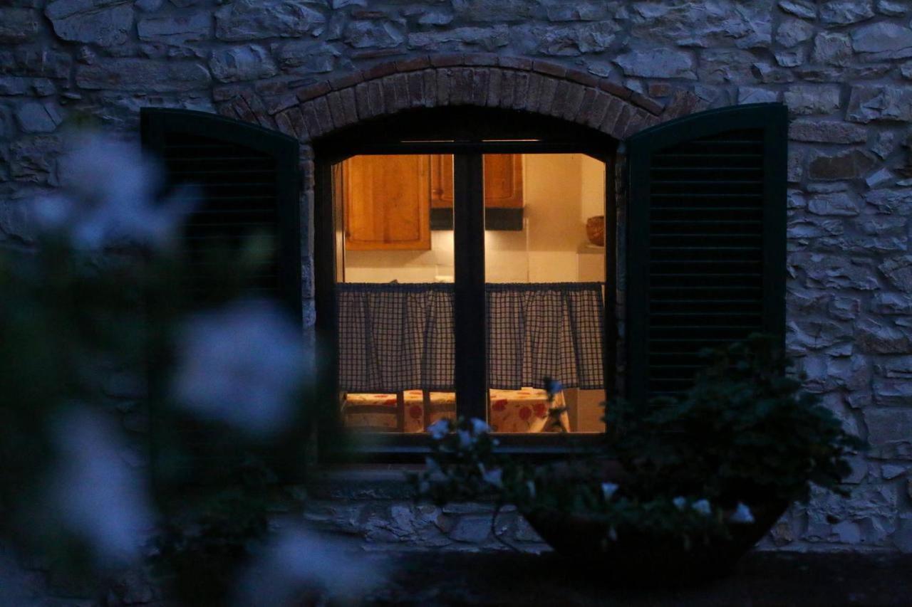 Il Cascino Guest House เกรเว อิน เคียนตี ภายนอก รูปภาพ